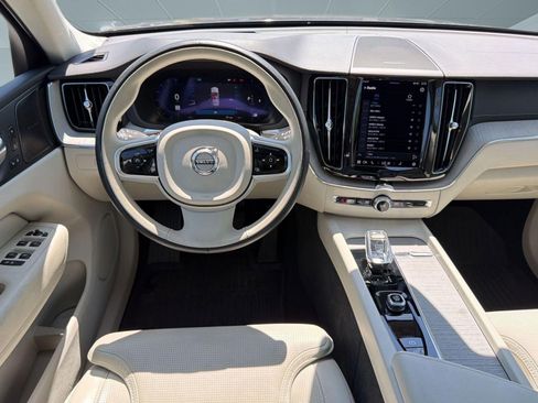 Certified 2023 Volvo XC60 B5 Ultimate w/ Protection Package Premier FWD image 28