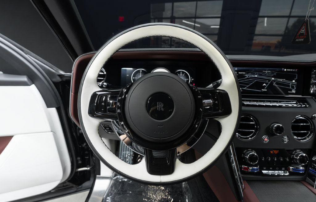 Used 2026 Rolls-Royce Cullinan AWD/4WD image 32