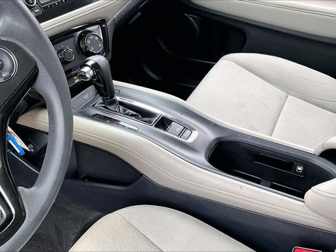 Certified 2021 Honda HR-V LX image 16