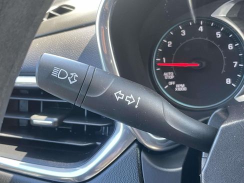 Used 2019 Chevrolet Equinox LT FWD image 22