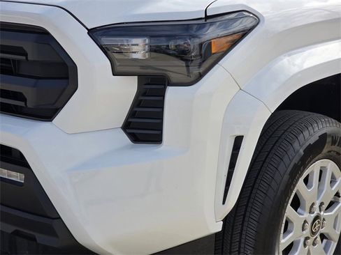 Used 2025 Toyota Tacoma SR5 image 6