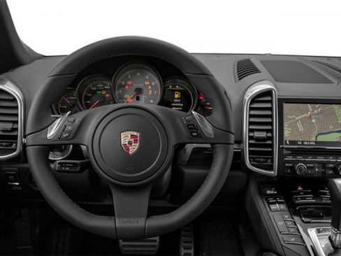 Used 2014 Porsche Cayenne S image 6