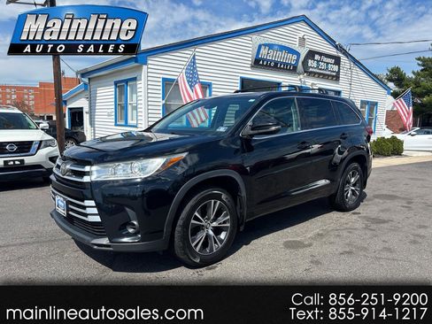 Used 2017 Toyota Highlander LE w/ Protection Package #3 image 1
