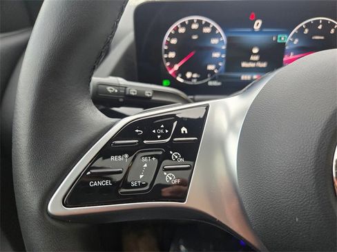 Used 2025 Mercedes-Benz GLA 250 4MATIC image 28