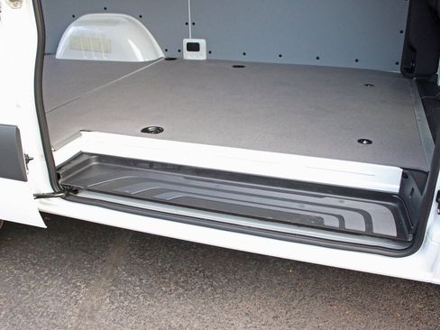 Used 2025 Mercedes-Benz Sprinter 2500 image 7