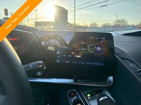 Used 2025 Chevrolet Corvette Stingray Coupe w/ 1LT image 13