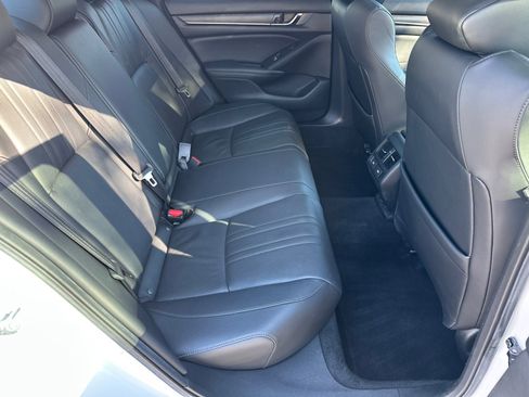 Used 2022 Honda Accord Touring image 15