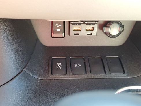 Used 2019 Toyota Highlander XLE image 30