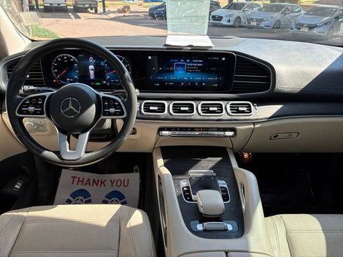 Used 2020 Mercedes-Benz GLS 450 4MATIC image 29