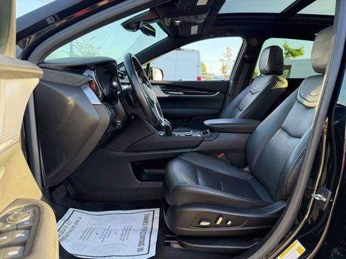 Certified 2023 Cadillac XT5 Premium Luxury AWD/4WD image 17