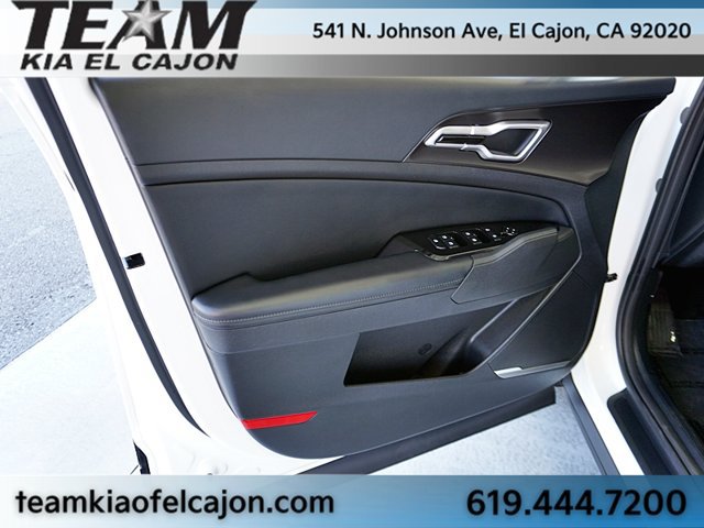 Certified 2025 Kia Sportage EX AWD/4WD image 24