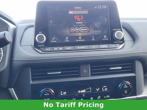 Certified 2025 Nissan Rogue SV image 15