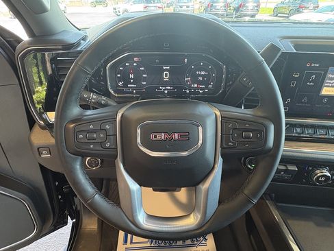 Used 2024 GMC Sierra 2500 SLT w/ SLT Premium Package AWD/4WD image 14