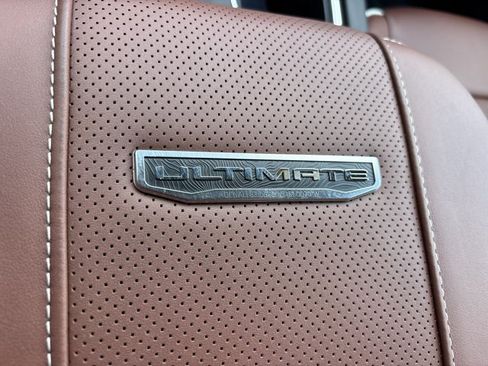 New 2026 GMC Sierra 3500 Denali Ultimate w/ LPO, Black Badging Package AWD/4WD image 48