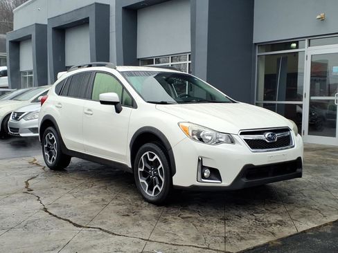 Used 2016 Subaru Crosstrek 2.0i Premium image 1