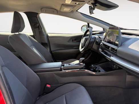 Used 2024 Toyota Prius LE image 14