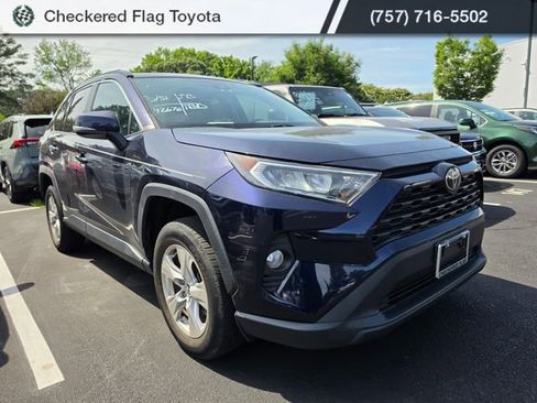 Used 2021 Toyota RAV4 XLE w/ Convenience Package AWD/4WD image 3