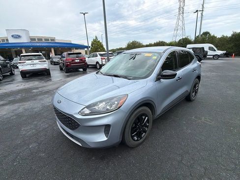 Used 2022 Ford Escape SE w/ Convenience Package FWD image 7