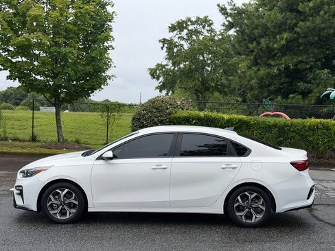 Used 2019 Kia Forte LXS FWD image 2