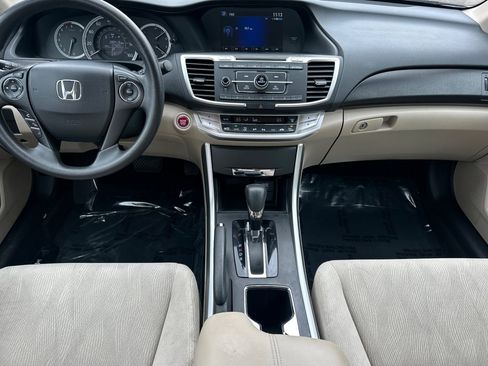 Used 2015 Honda Accord EX image 17