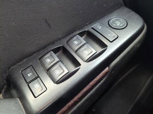 Used 2020 GMC Yukon XL SLE w/ HD Trailering Package image 31