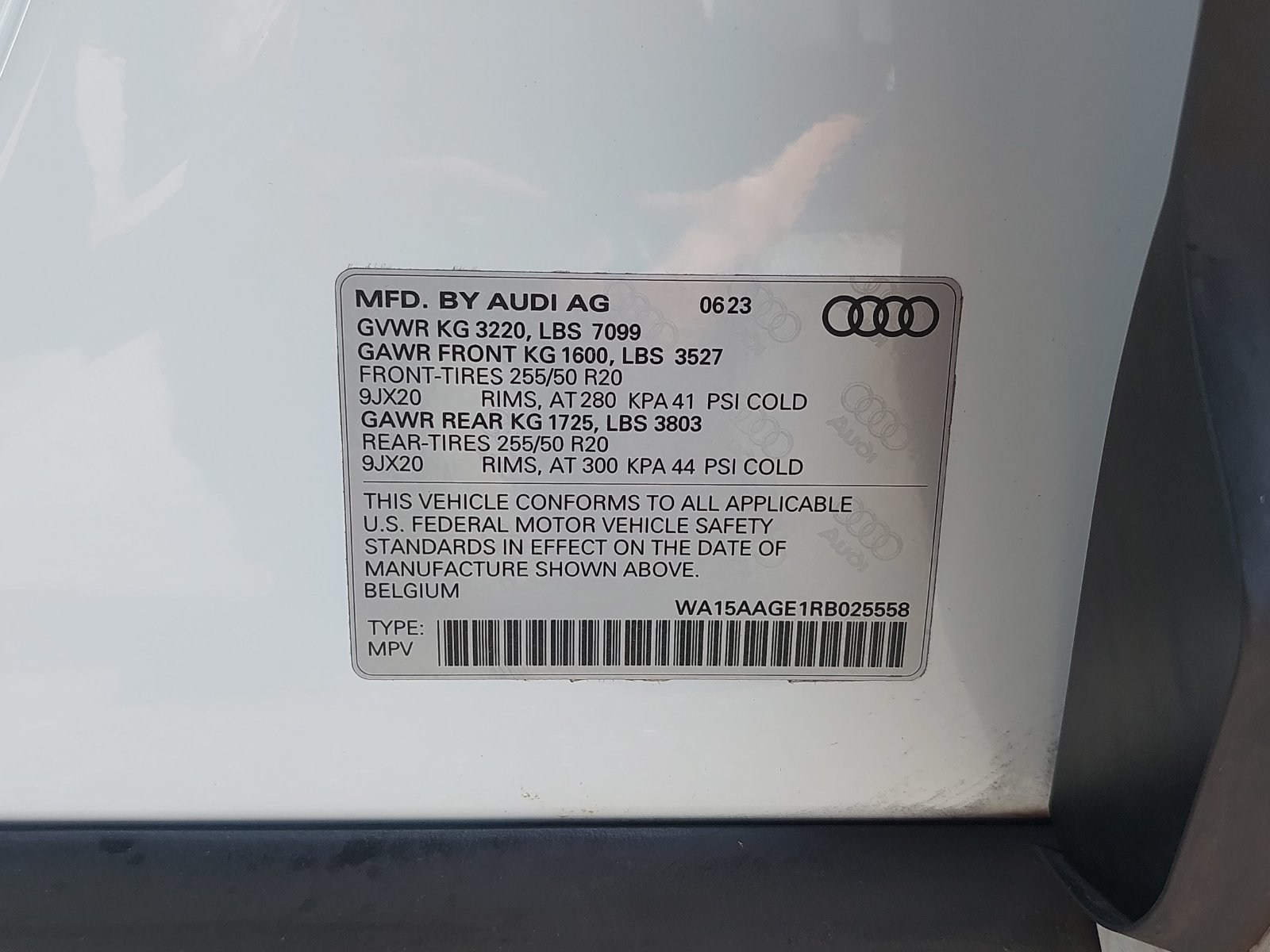Used 2024 Audi Q8 e-tron Premium Plus AWD/4WD image 41