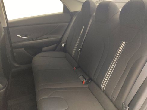 Used 2023 Hyundai Elantra SEL w/ Cargo Package image 18