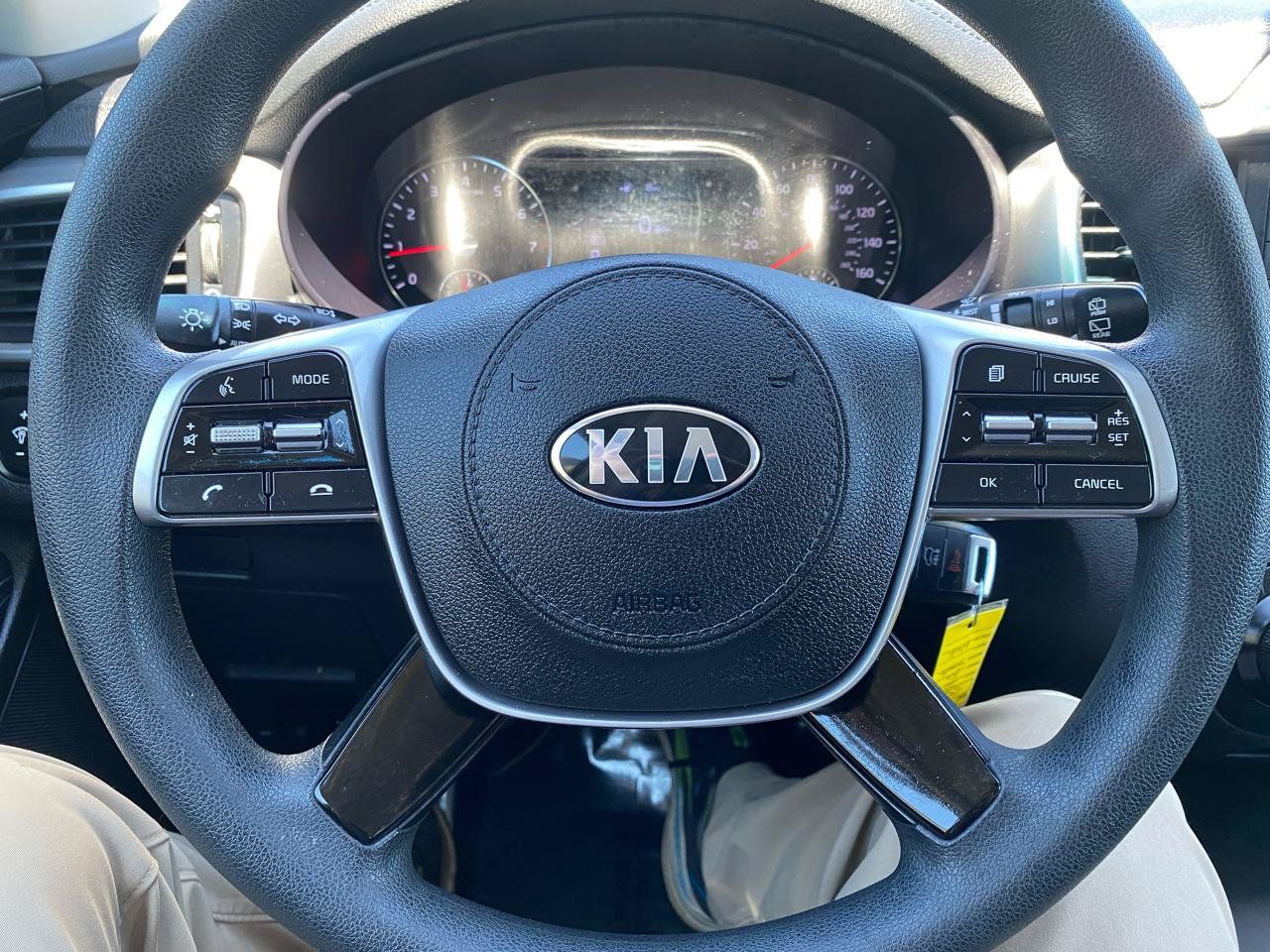 Used 2020 Kia Sorento L FWD image 12