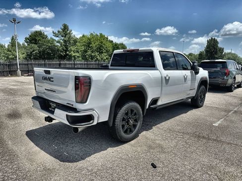 New 2026 GMC Sierra 2500 AT4 w/ AT4 Premium Plus Package AWD/4WD image 11