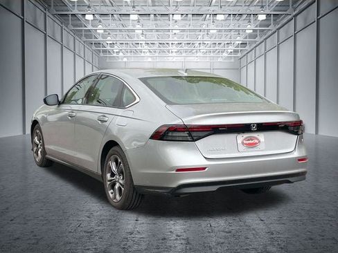 Used 2023 Honda Accord EX image 9