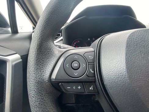 Used 2024 Toyota RAV4 XLE AWD/4WD image 18