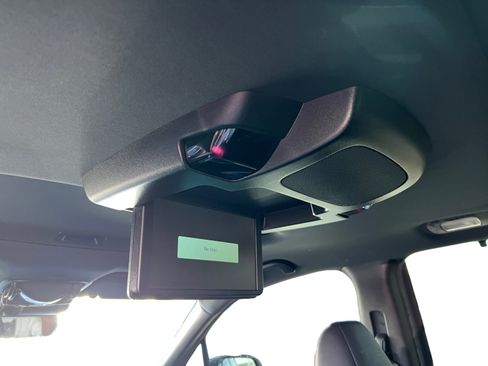 Used 2022 Honda Pilot Black Edition image 8