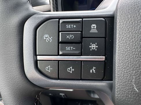 New 2026 Ford F250 Lariat w/ Black Appearance Package AWD/4WD image 19