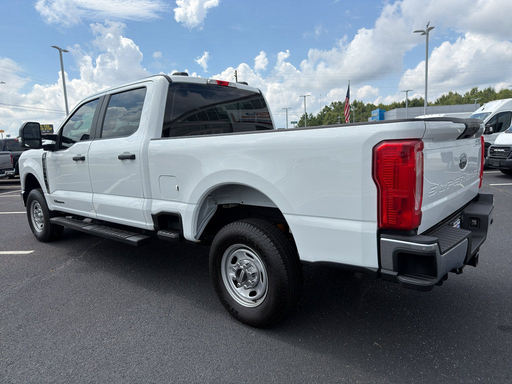Used 2023 Ford F250 XL w/ FX4 Off-Road Package AWD/4WD image 7