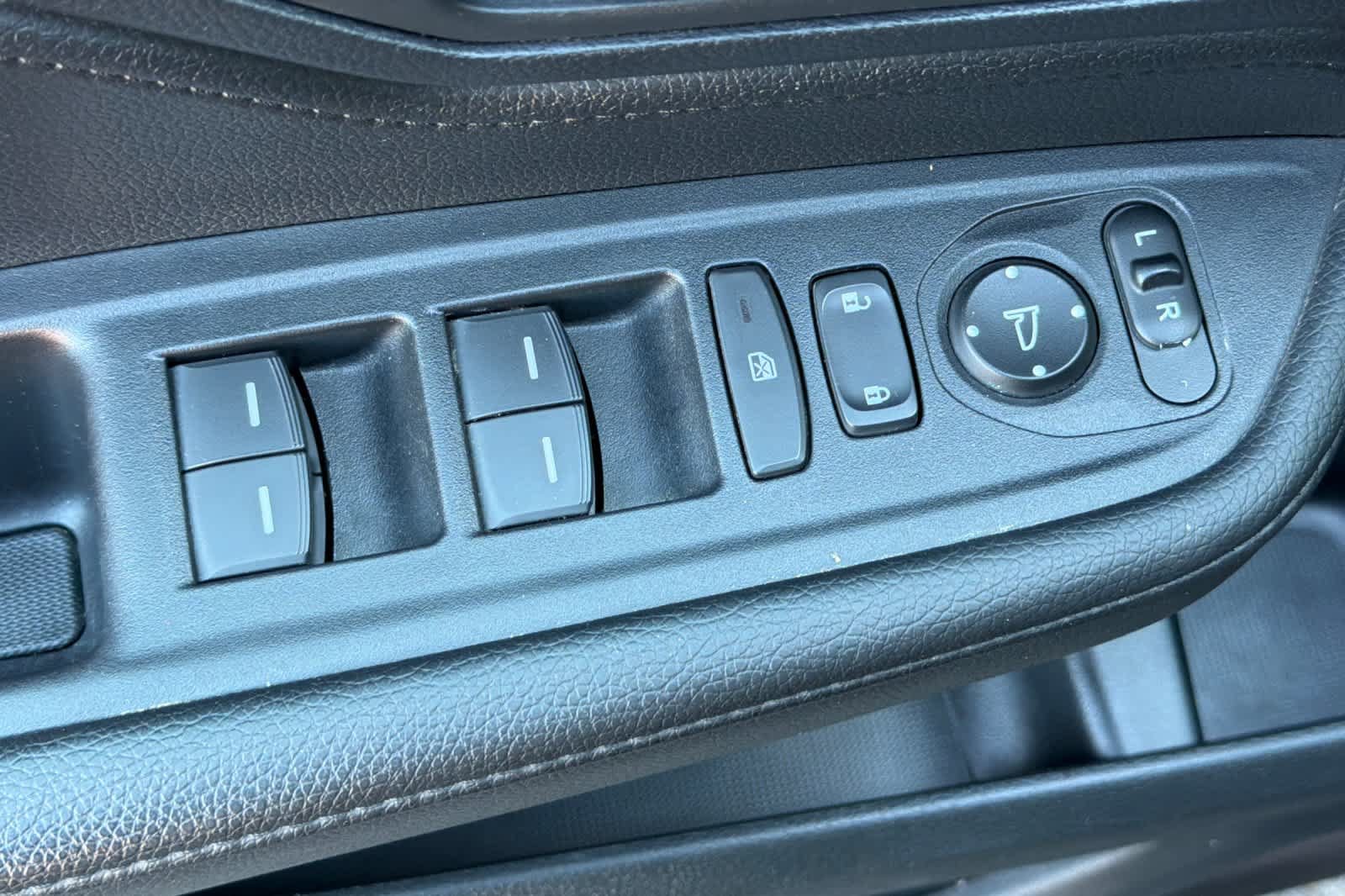 Used 2025 Honda Odyssey EX-L image 15
