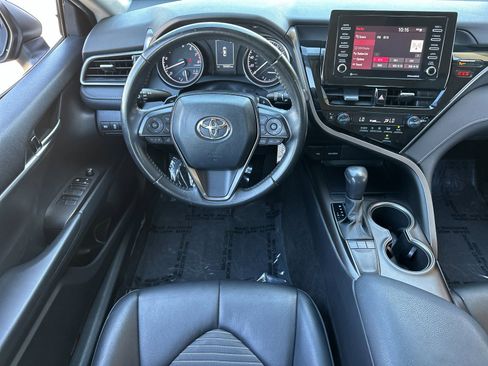 Used 2023 Toyota Camry SE image 13