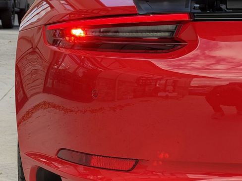 Used 2018 Porsche 911 Carrera GTS image 13