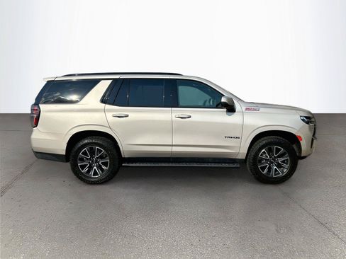 Used 2022 Chevrolet Tahoe Z71 w/ Luxury Package AWD/4WD image 3