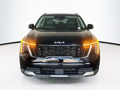 Used 2024 Kia Sorento S FWD image 2