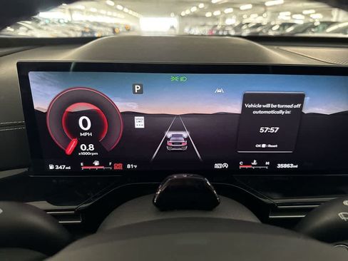 Used 2025 Genesis GV80 2.5T Standard AWD/4WD image 15