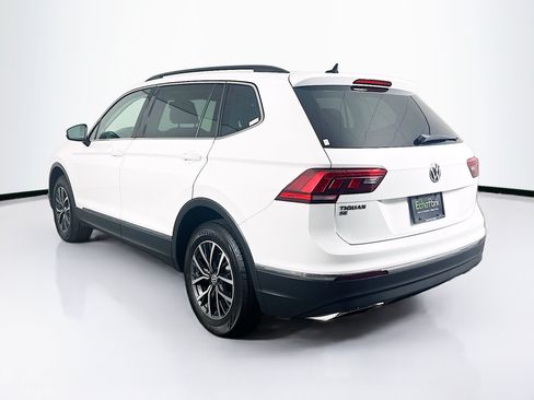 Used 2020 Volkswagen Tiguan SE w/ Panoramic Sunroof Package FWD image 5