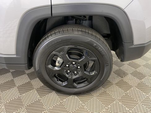 Used 2023 Jeep Compass Trailhawk image 10