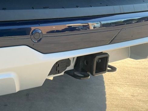 Used 2024 BMW X5 xDrive50e w/ Premium Package image 13