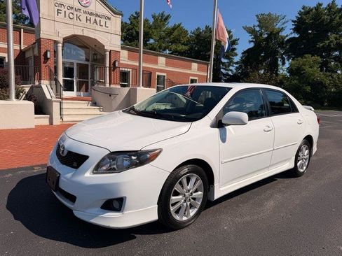 Used 2010 Toyota Corolla FWD image 1