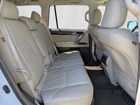 Used 2019 Lexus GX 460 Premium w/ Premium Package AWD/4WD image 22