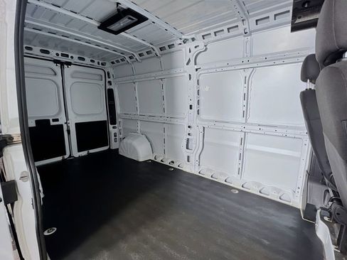 Used 2024 RAM ProMaster 2500 w/ Convenience Group FWD image 33