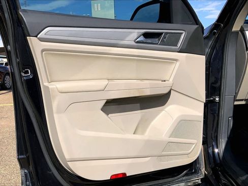 Used 2019 Volkswagen Atlas SE FWD image 22