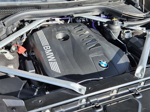 Used 2023 BMW X7 xDrive40i w/ M Sport Package image 19