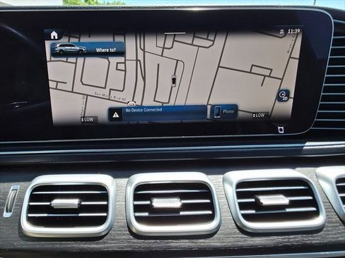 Used 2025 Mercedes-Benz GLS 450 4MATIC image 28