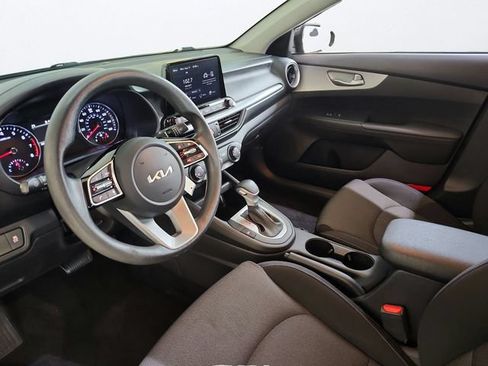 Certified 2023 Kia Forte LXS w/ LXS Technology Package FWD image 11